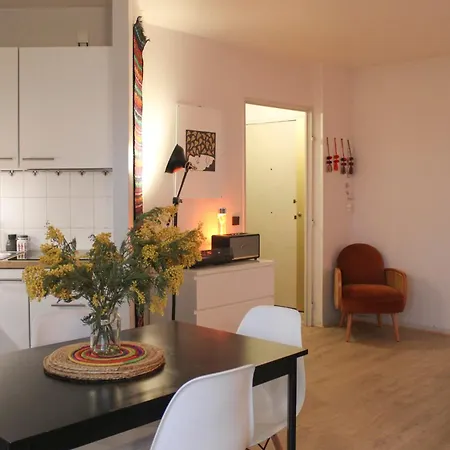 Charming And Practical Studio In 14th Paris