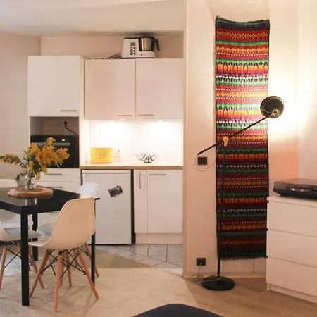Charming And Practical Studio In 14th Paris